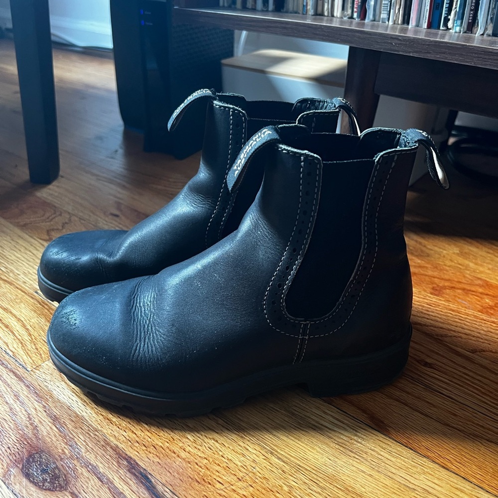 Blundstone Black Leather Chelsea Boots, Women’s 7